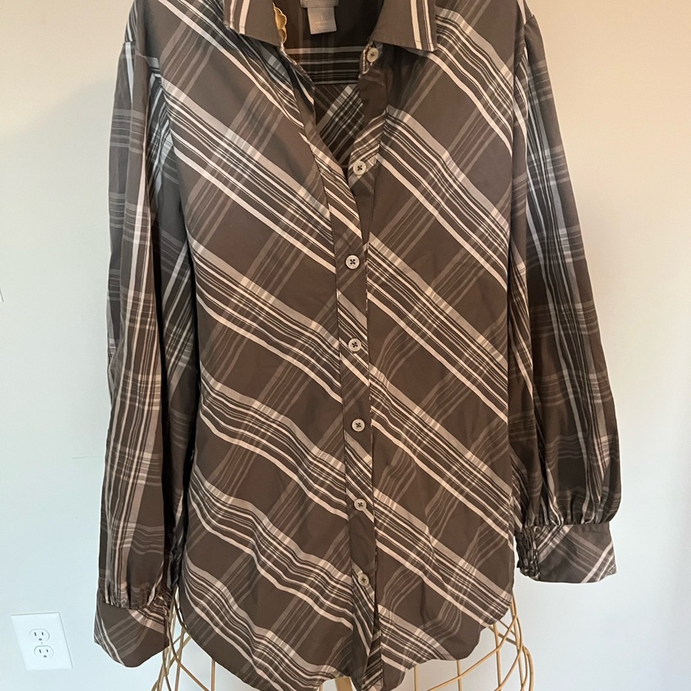 Gray/Brown and White Striped Button-Up Shirt